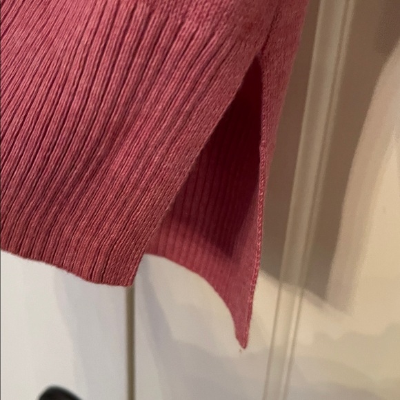 Old Navy Women's V-Neck Tunic Sweater - Dusty Rose - Picture 3 of 4